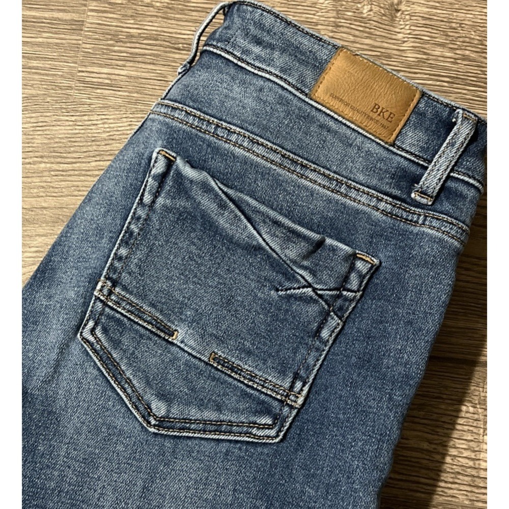 BKE Payton Boot Stretch Mid Rise Universal Fit Medium Wash Jean SZ 27x32 (30x32)